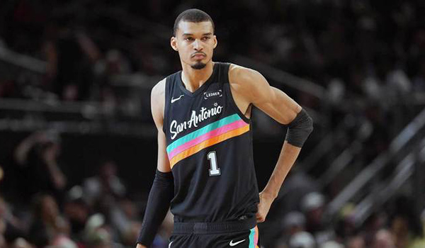 NBA名宿批评文班亚马赛后哭泣，得知是赢球后批评更严厉