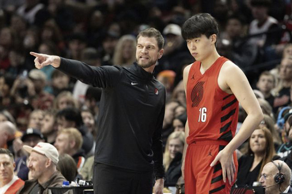 微光渐亮：杨瀚森的NBA生存之道