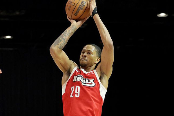开拓者官宣两笔双向签约，杨瀚森队友肯特获生涯首份NBA合同